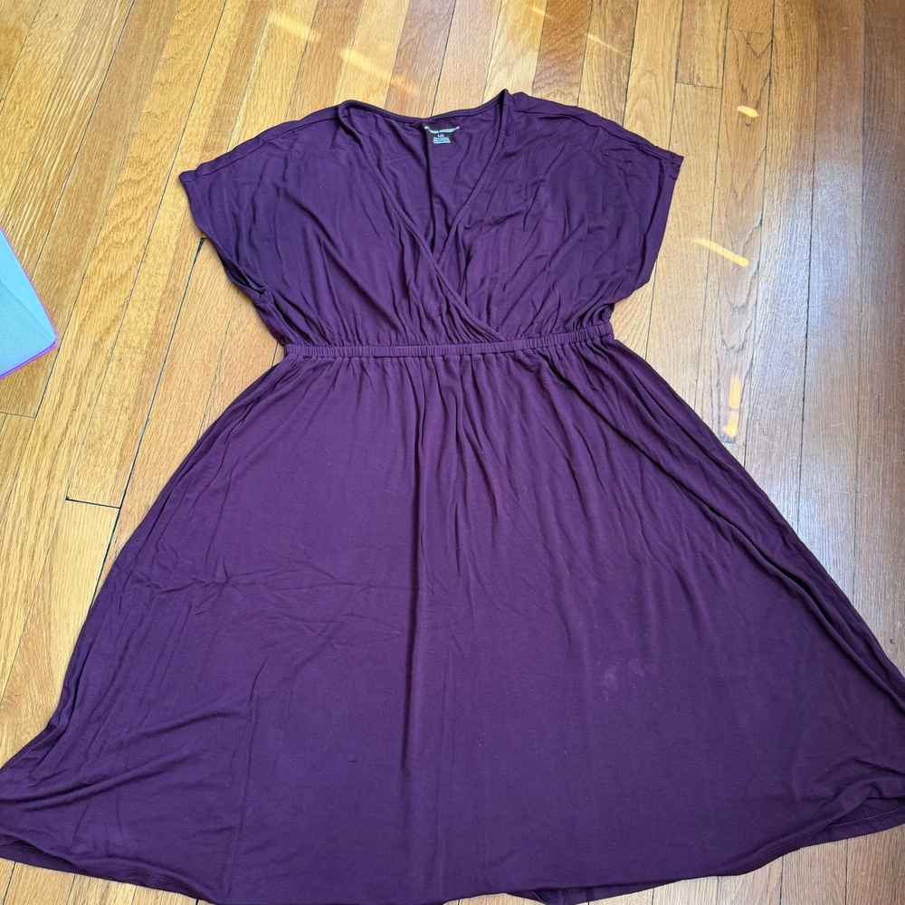 Amazon Essentials Plum V-Neck Elastic Waist Midi Dress, Size L.
